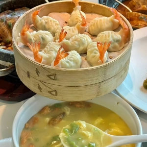 Top 10 Must - Provare piatti locali a Qingdao: un viaggio culinario attraverso la città costiera