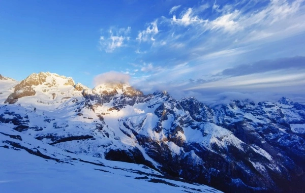 Yunnan Glacier Park: Touching the 'White Memory' at the southernmost tip of the Northern Hemisphere