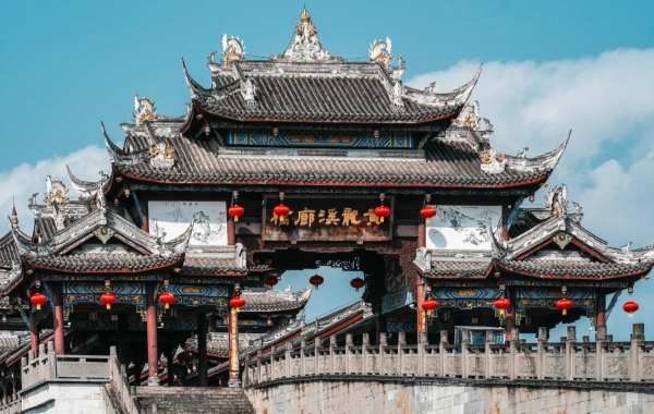 Huanglongxi Ancient Town: A Lively Journey from The Three Kingdoms Wharf to the Water Town of Tianfu