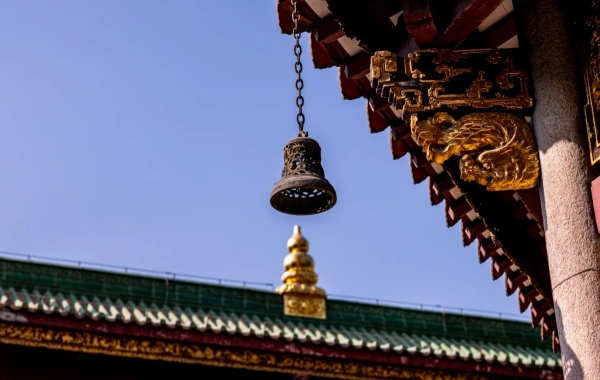 Templo de Liurong: Un viaje para descubrir el antiguo bosque Zen y la espectacular pagoda de flores-3