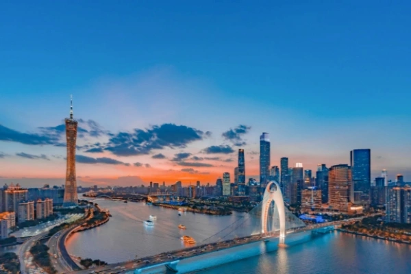 ليلة نهر اللؤلؤ: مدينة أضواء وظلال، من مجرى ماء أصلي من الألفية إلى مأزق-3