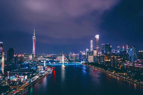 ليلة نهر اللؤلؤ: مدينة أضواء وظلال، من مجرى ماء أصلي من الألفية إلى مأزق-4