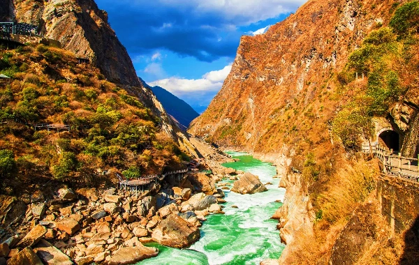 타이거 Leaping Gorge: Jinsha 강에서 하이킹 파라다이스에 이르는 에픽 캐년-3