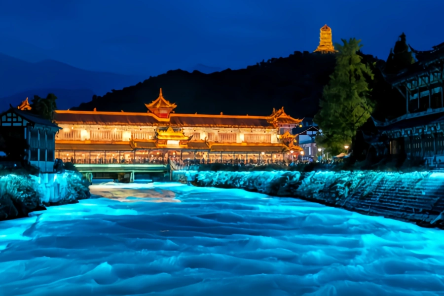 بلو تيرز: The Blue Galaxy Mirage on the Minjiang River