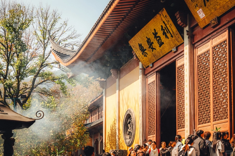 معبد لينغيين: حجّة من المكان الذي يقطن فيه (فولت بيك) إلى معبد (أنسسترال)-2