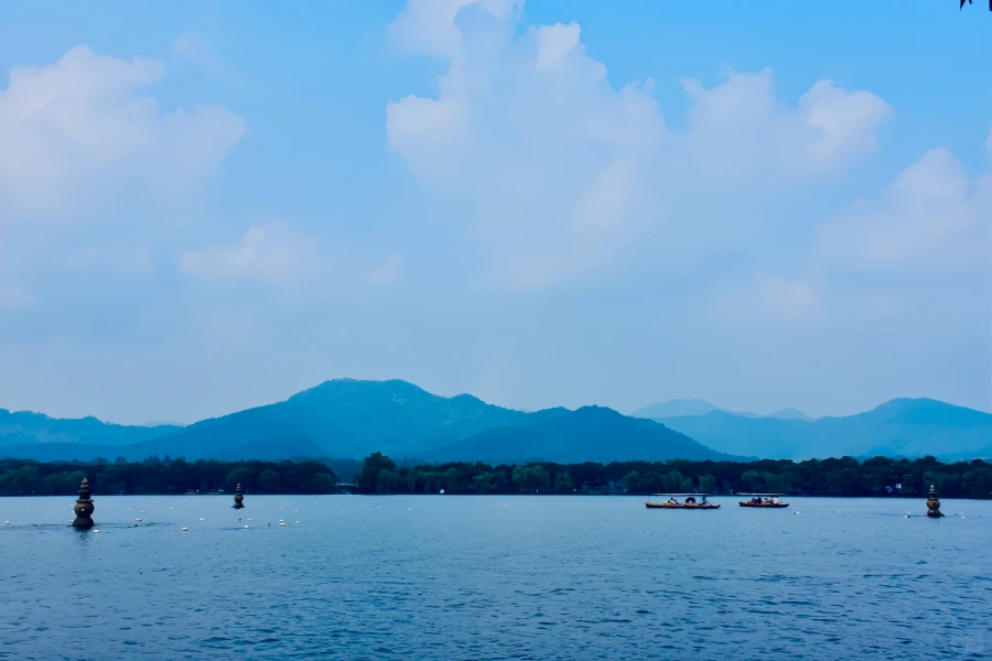 Three Pools Mirroring the Moon: A Garden-Making Journey from the Dredging Project of the Su Causeway to a Cultural Icon of West Lake-4
