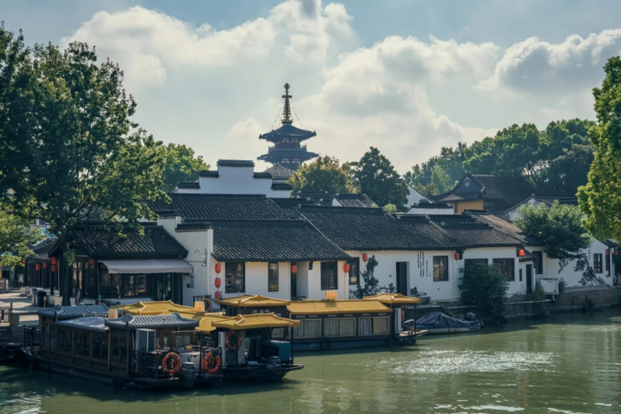 Hanshan Temple: A Journey Through a Thousand Years of Bell Tolls and Poetic Charm