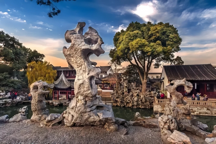 Lion Grove Garden: A Climbable Maze of Artificial Rockeries