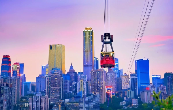 Chongqing Yangtze River Night Tour: Un río estrella Epic Flowing en la columna vertebral de la ciudad de montaña