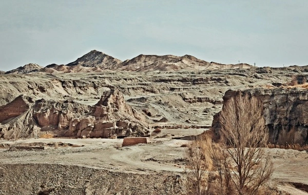 Passo Yumenguan: un viaggio attraverso duemila anni di poesia e di vigilanza anteriore