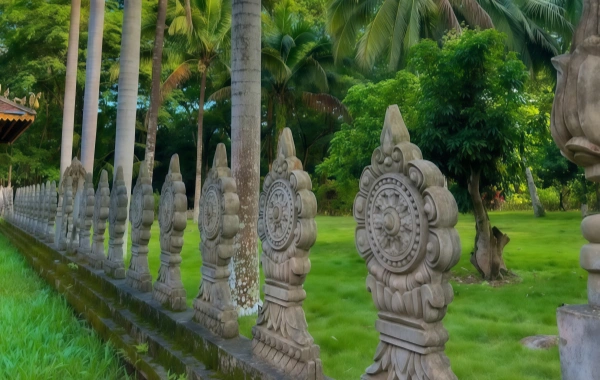 Dai Ethnic Garden:A Journey into a