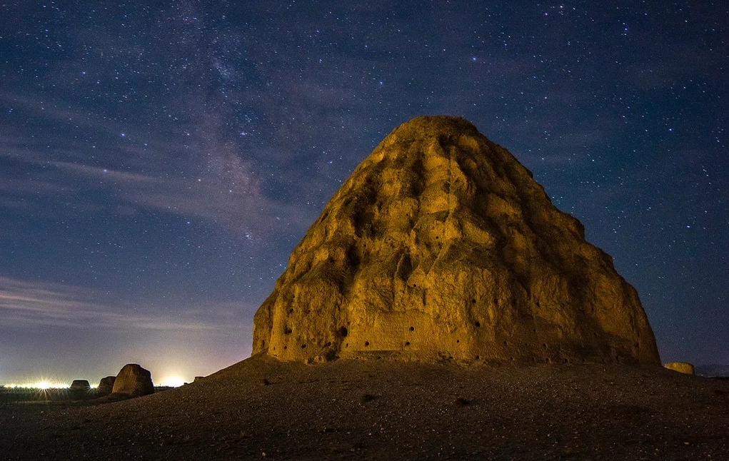 Western Xia Tombs: The Mysterious Echoes of a Vanished Dynasty