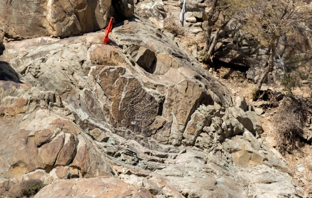 Helan Mountain Rock Carvings: A Journey Through a Stone Epic Spanning Ten Thousand Years-3