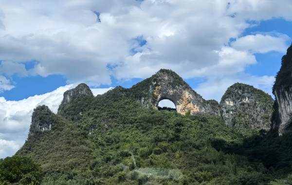 Moon Mountain:A Masterpiece of Nature and a Pilgrimage Site for Rock Climbers