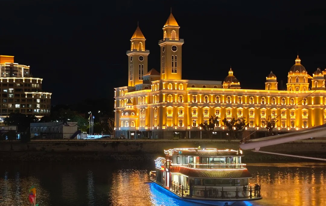 Min River Night Cruise: Navegando por la Luz, la Sombra y la Millennia de Memorias en el río Madre de Fuzhou-4