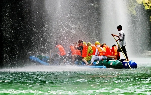Río Mengdong Rafting:Un viaje emocionante a través de los rápidos, el 