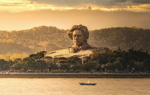 أورانج إيسل سينيك المنطقة: A Journey to " Premier Isle of China " - قلب نهر شيانغ والنسخة الإلكترونية لقائد عظيم