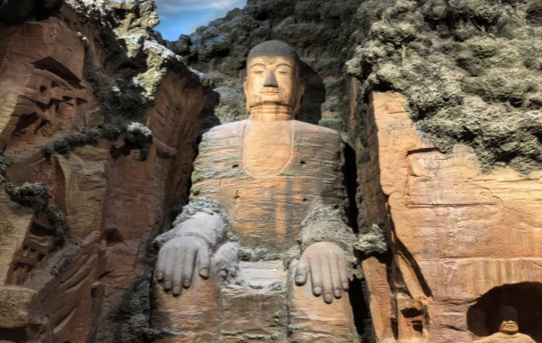 متحف ليشان: A Journey Through Time and Space-From Millennia-Old Cliff Tombs to a Cultural Sanctuary-3