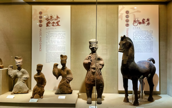 متحف ليشان: A Journey Through Time and Space-From Millennia-Old Cliff Tombs to a Cultural Sanctuary-4