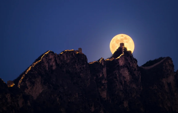 Simatai Great Wall:A Magnificent Epic Journey—From Beacon-Lit Frontier to Starry Night Tours-4