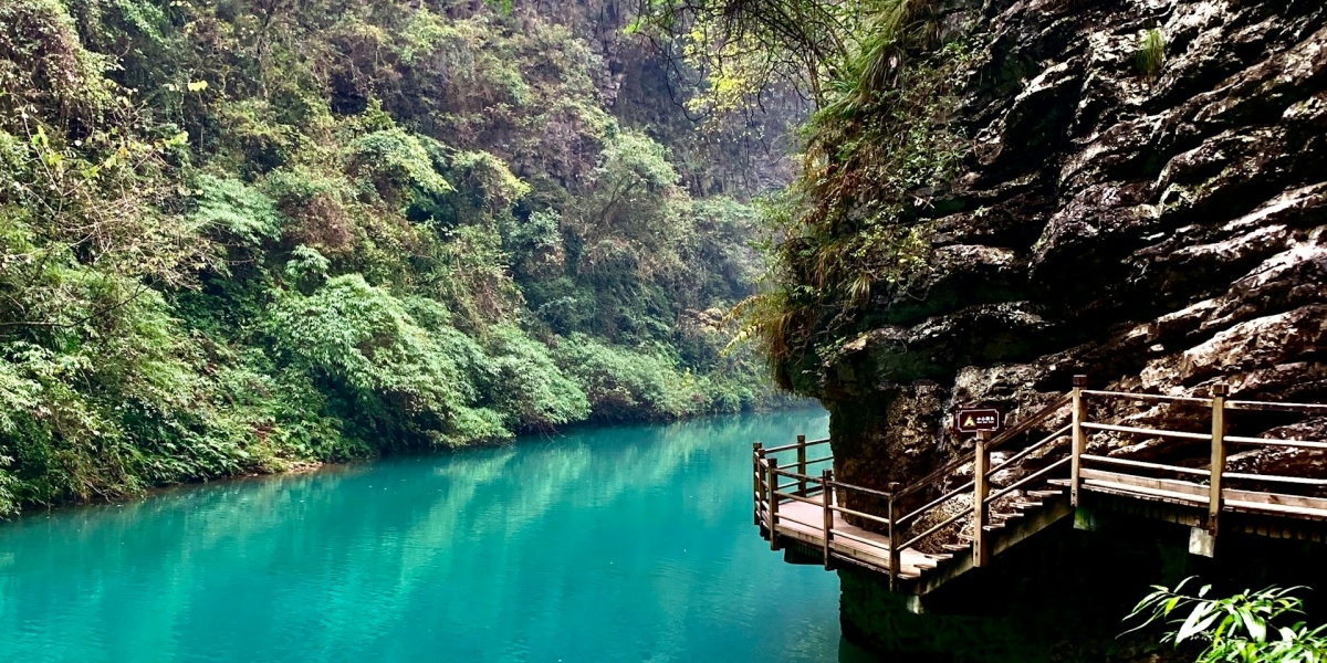 Grand Canyon Glass Bridge & Baofeng Lake Tour