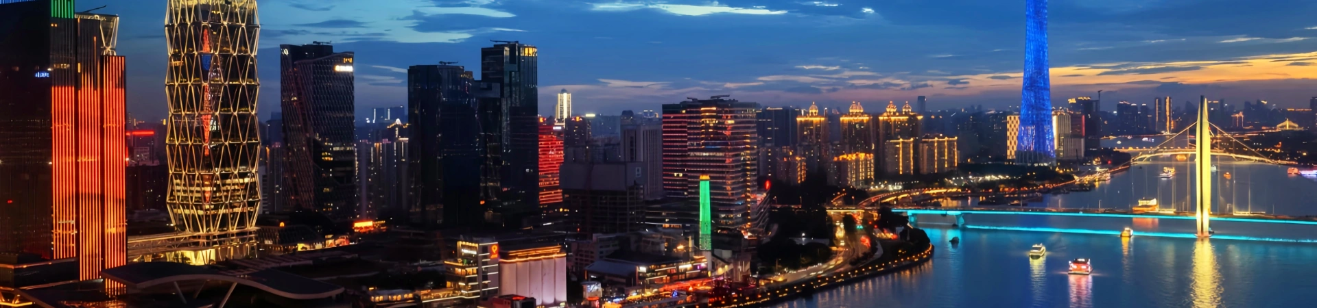 Guangzhou Day Tour: Trolley, Glass Museum & Night Cruise