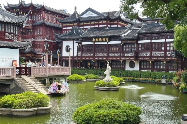 اليوم 2: شنغهاي