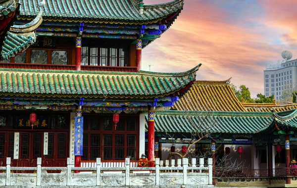 10 days Kunming Lijiang Dali Chongqing & Shanghai Classic Tour