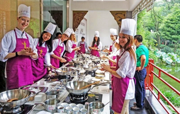 Day 1: Chengdu Sichuan Cuisine Museum & Sanxingdui Ruins