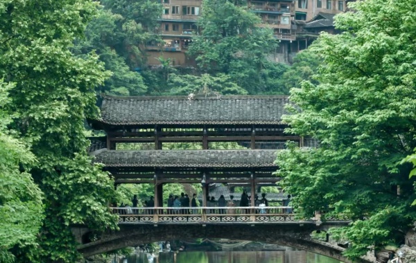 Chengdu Guiyang Guilin Guangzhou 9-Day Tour