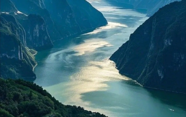 Day 4: Yichang--Chongqing